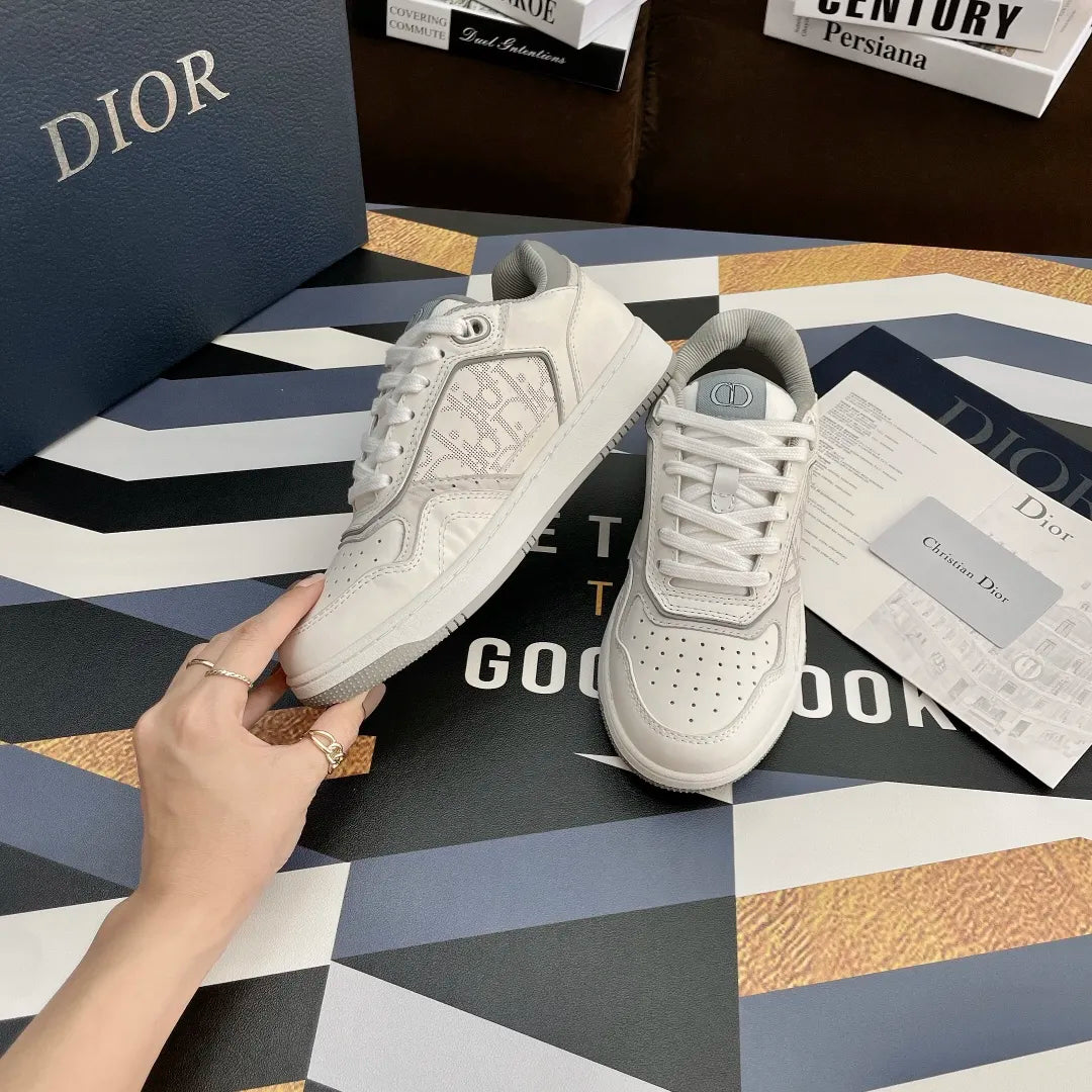 Sneakers W453025