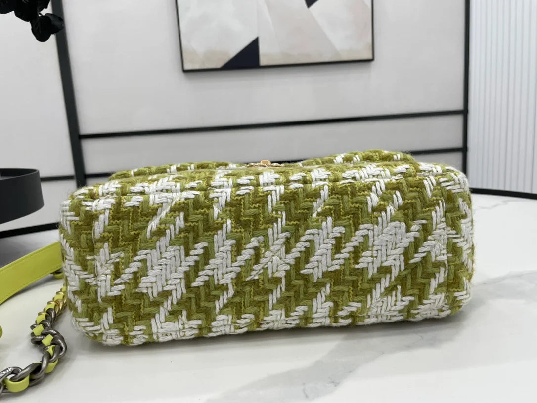 Green Handbag W25744