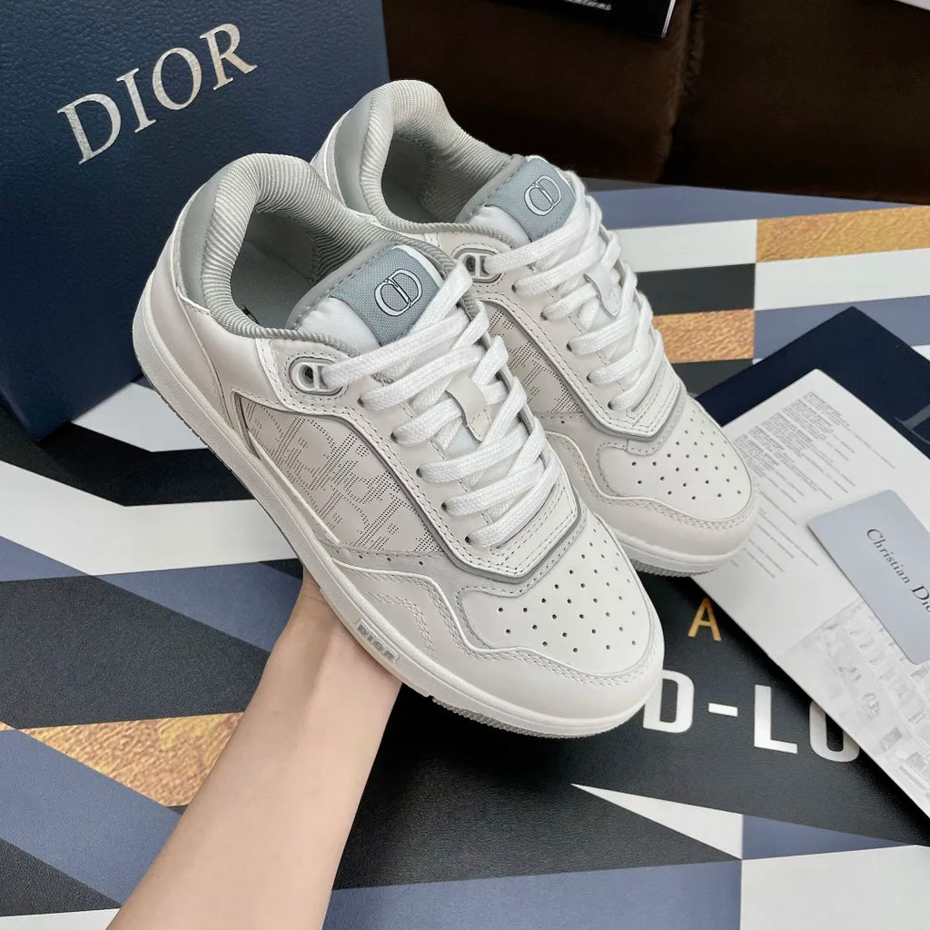 Sneakers W453025