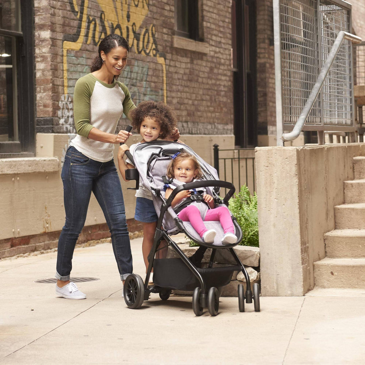 Travel System with Infant Car Seat Q308