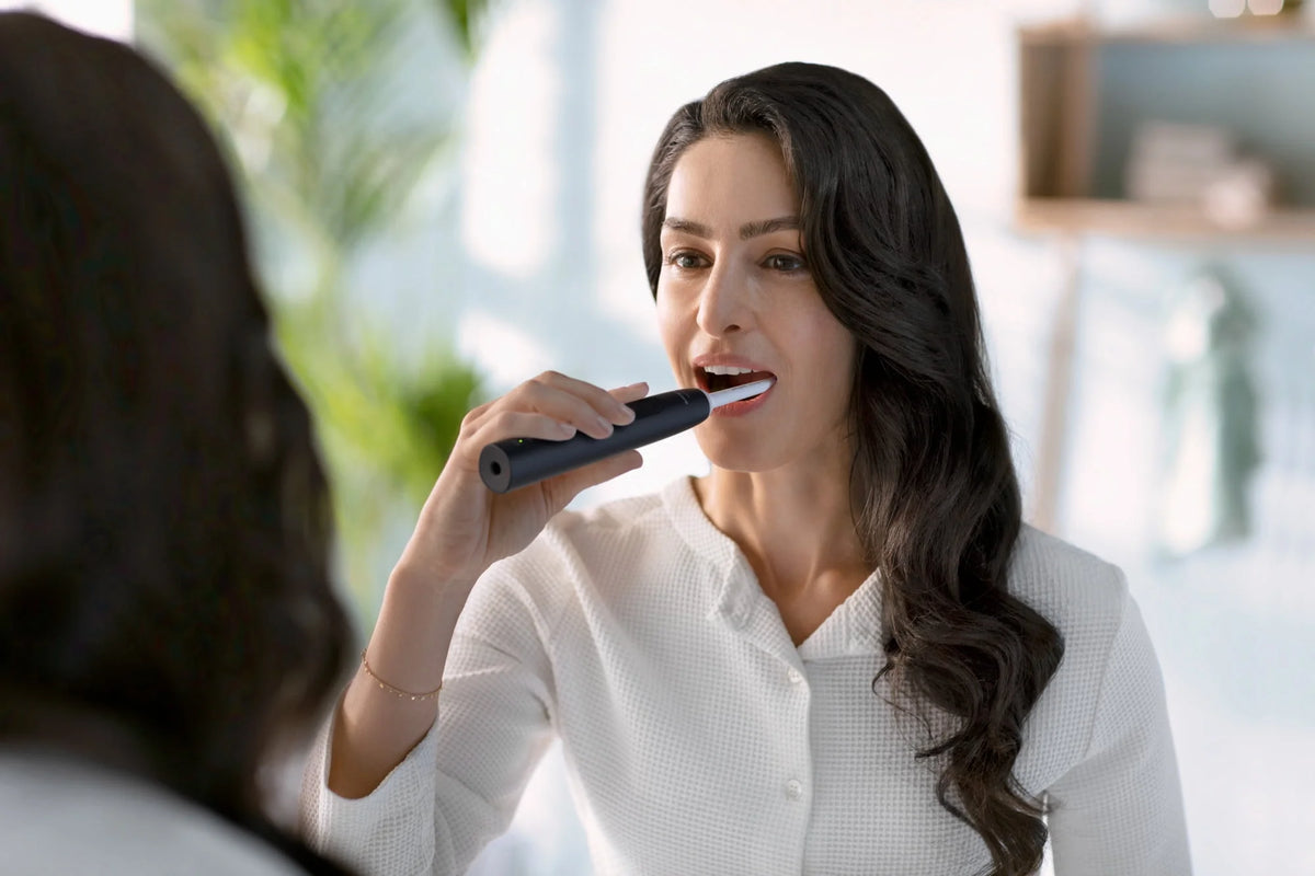 Rechargeable Electric Toothbrush with Pressure Sensor, Black H98507