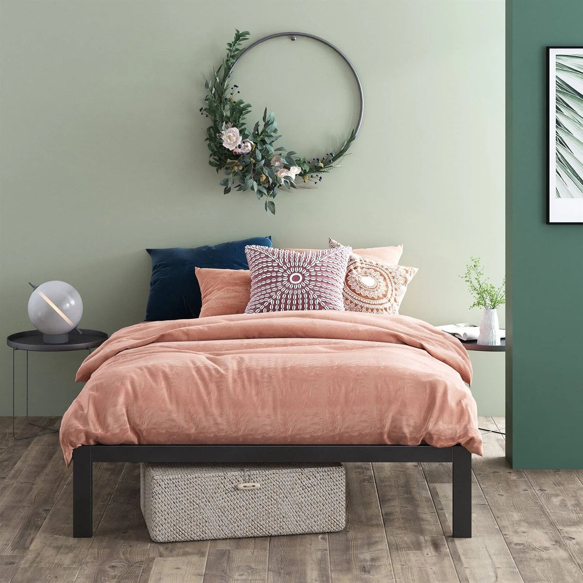 Black Metal Twin Platform Bed Frame with Wood Slats T3956