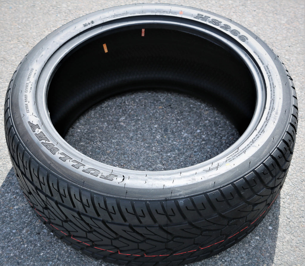285/45R22 114V XL A/S Performance Tire U246576