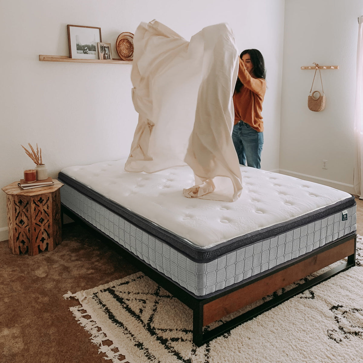 13" Hybrid Cooling Gel Memory Foam Pocket Spring Mattress E63072