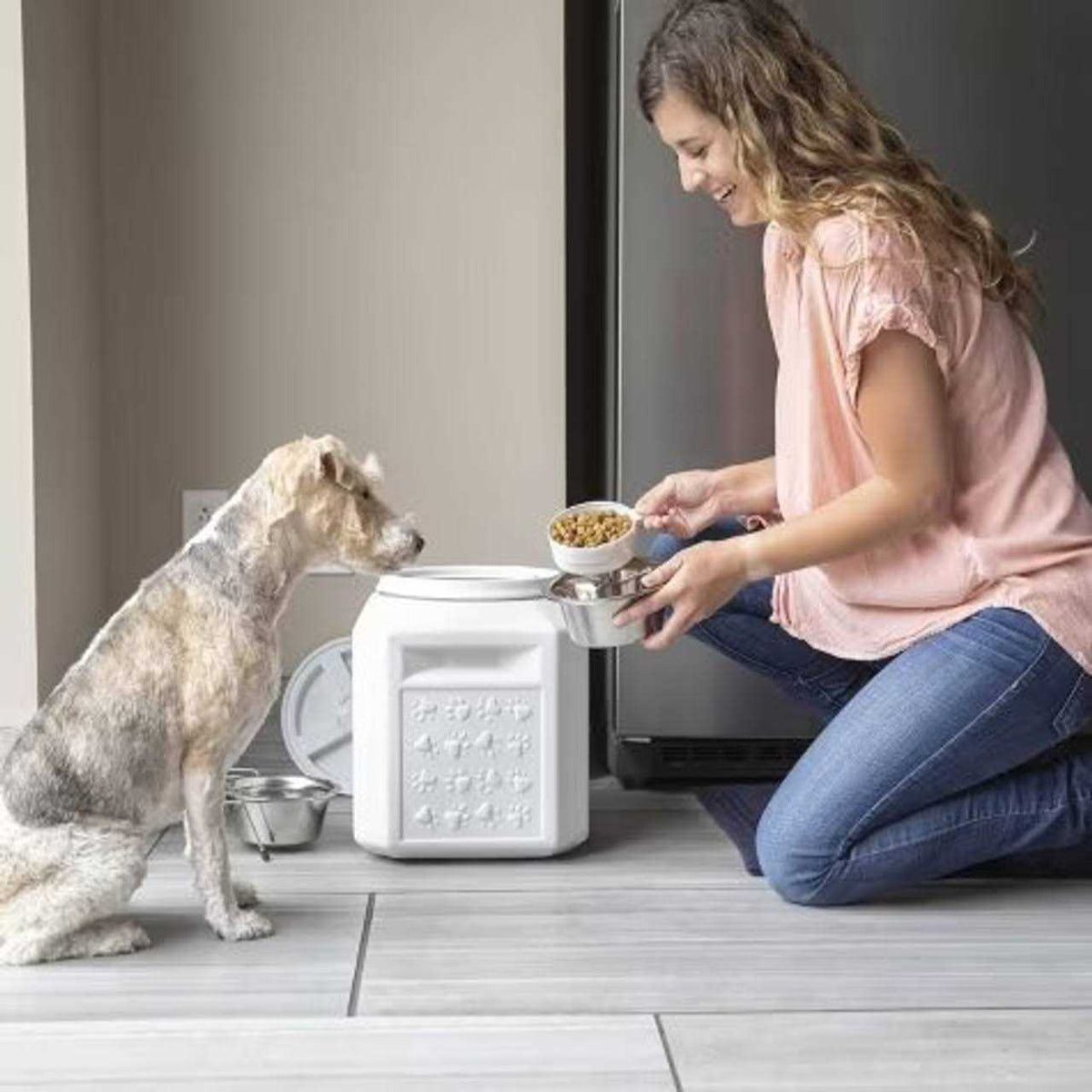 Pet Food Container Y485594