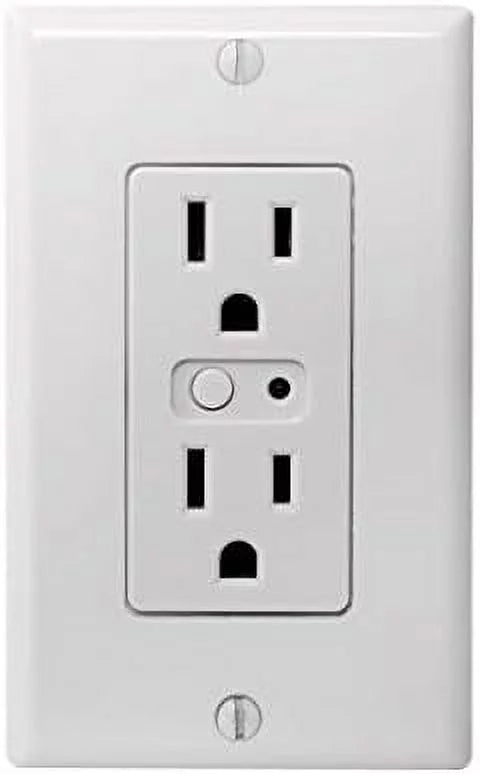 White Z-Wave Single Wall Outlet P6389