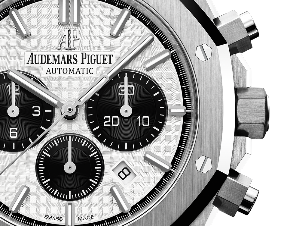 White Dial Chronograph 41mm E186919