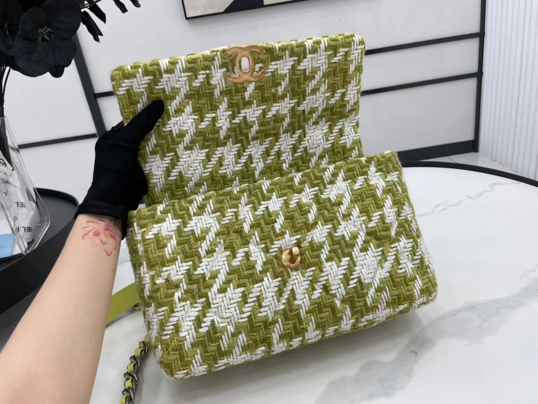 Green Handbag W25744