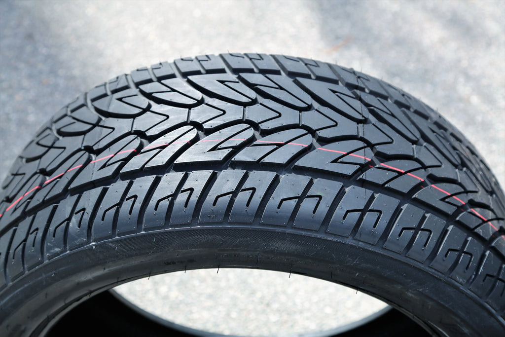 285/45R22 114V XL A/S Performance Tire U246576