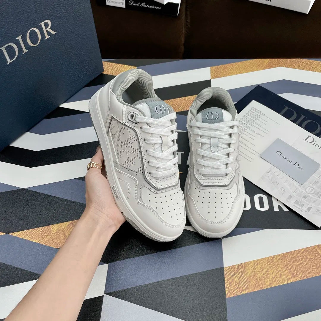 Sneakers W453025