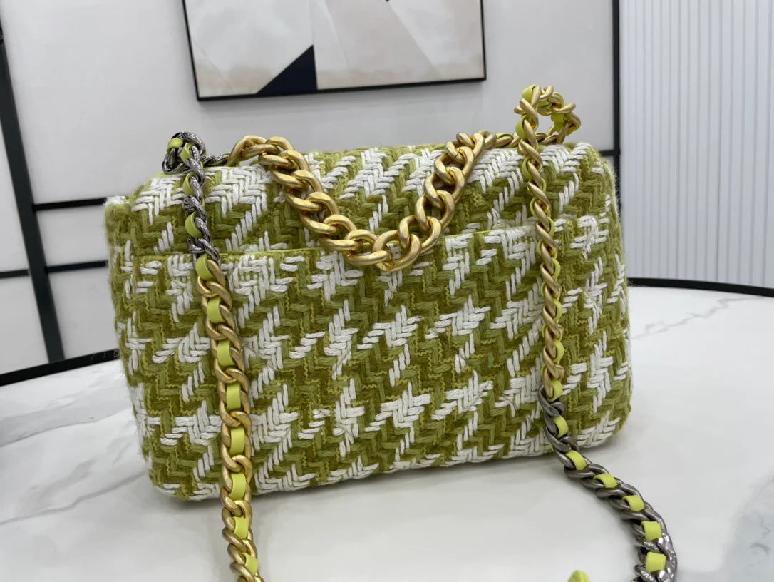 Green Handbag W25744