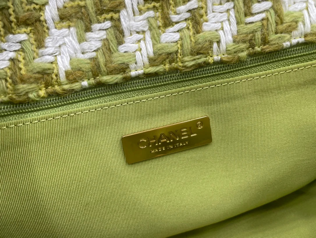 Green Handbag W25744