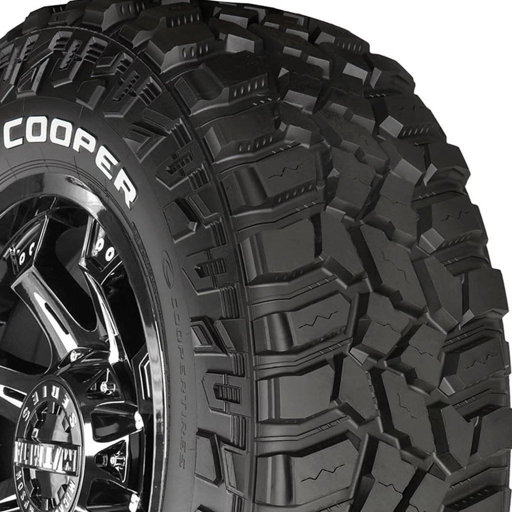 Mud Terrain Light Truck Tire D35293